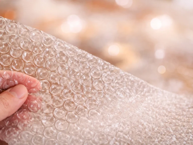 Papier bulle transparent pour protéger les produits fragiles